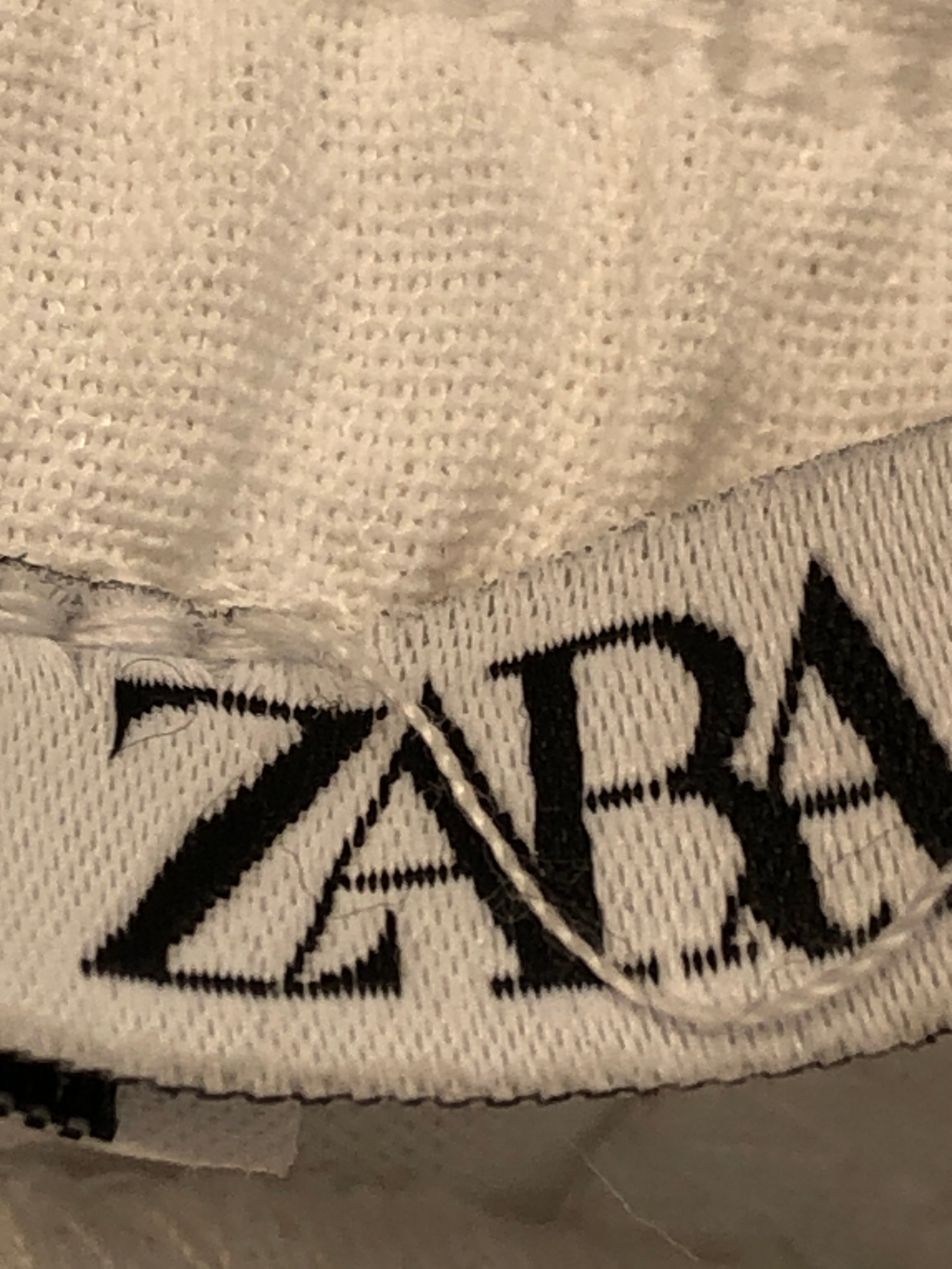 Zara Bukser